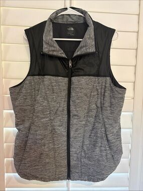 The North Face Heather Gray and Black Quilted Zip Vest
ITEM#14